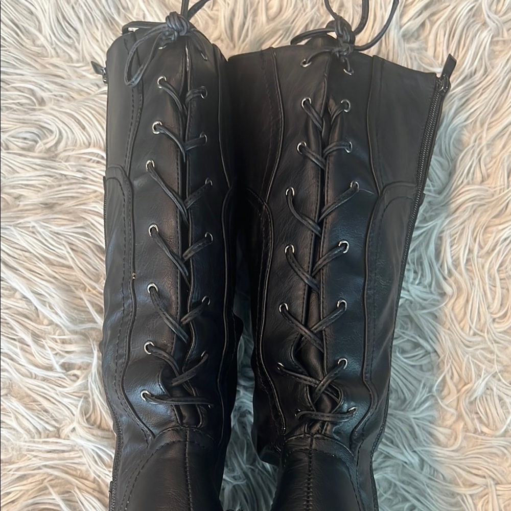 Elegant Black Lace-Up Heeled Boots - Picture 7 of 7